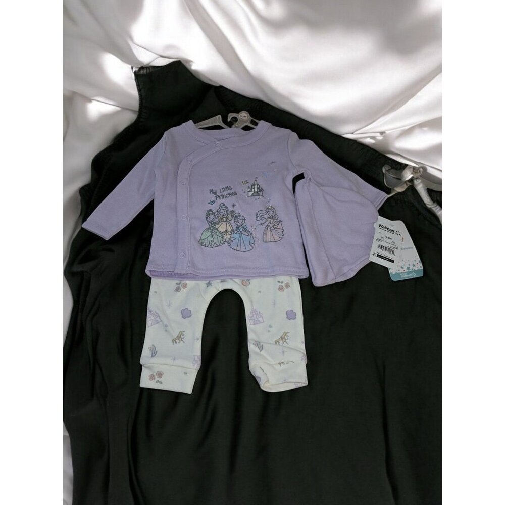 Baby Girls 0-3 and 0-6 months NWT Disney  3 Piece Outfit/ Wonder Nation 6 Pack S - Picture 2 of 9
